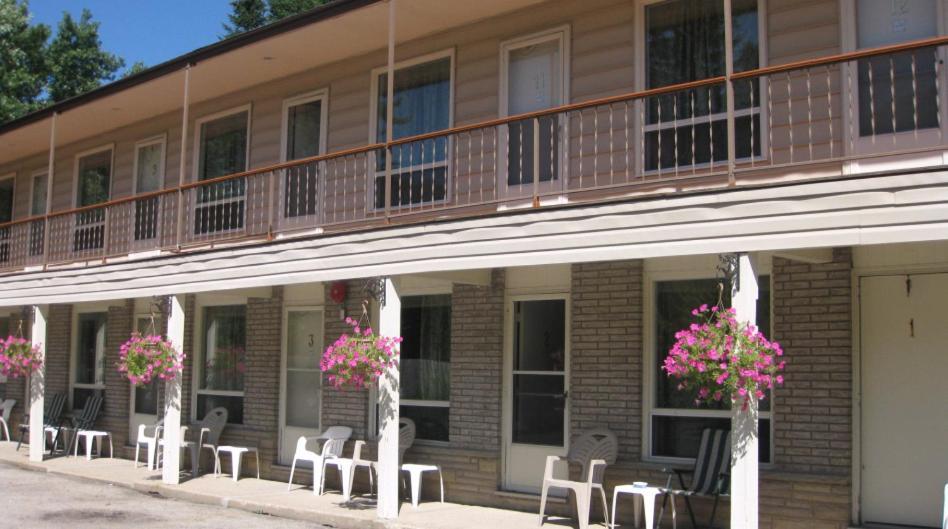 Meaford Inn ภายนอก รูปภาพ